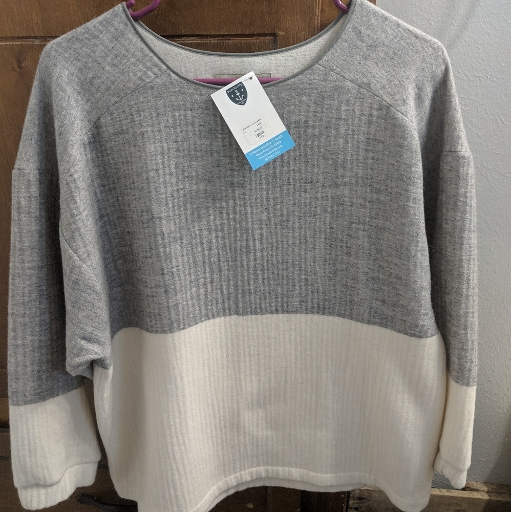 Grey/white cotton sweater
